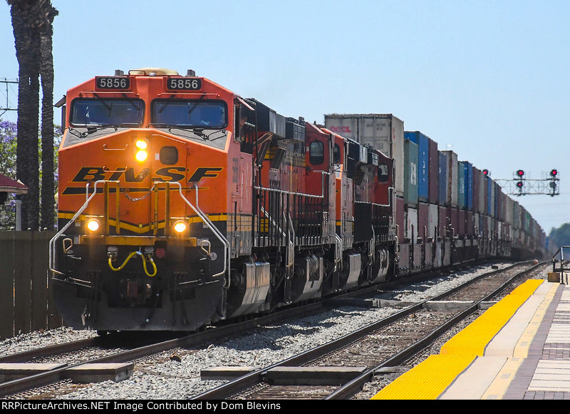 BNSF 5856